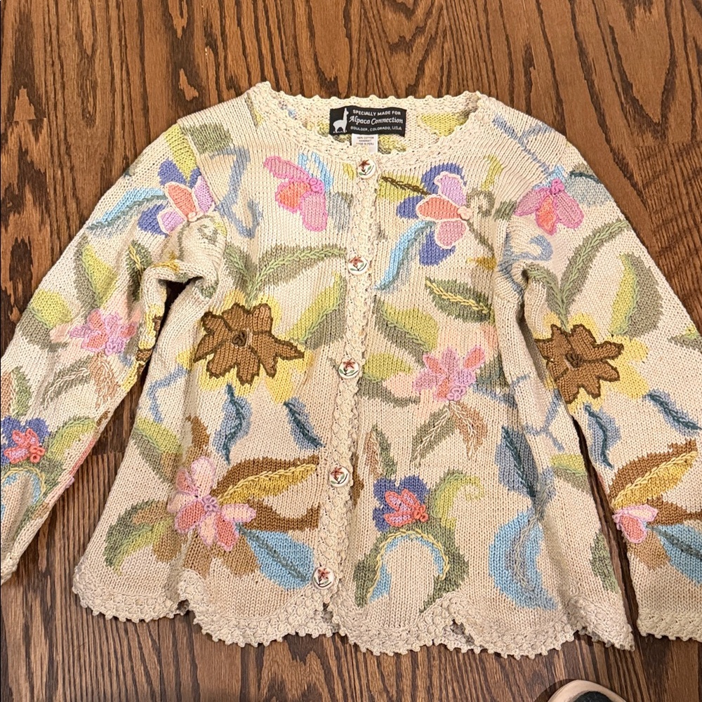 Floral Embroidered Women's Cardigan Sweater